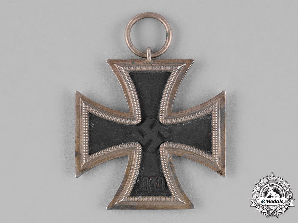 germany._an_iron_cross1939_second_class,_by_j.h._werner_of_berlin_c18-024768
