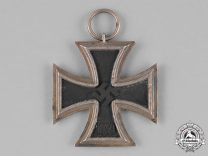 germany._an_iron_cross1939_second_class,_by_j.h._werner_of_berlin_c18-024768