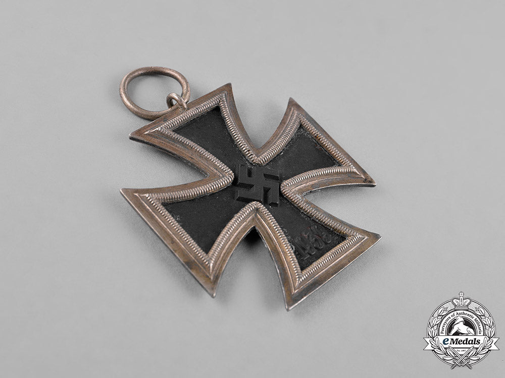 germany._an_iron_cross1939_second_class,_by_j.h._werner_of_berlin_c18-024770
