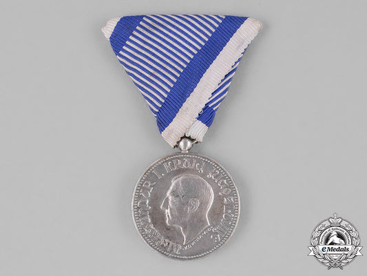 yugoslavia,_kingdom._a_royal_household_medal,4_th_class,_type_v(1927-1929)_c18-024853