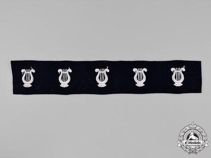 united_states._twenty-_five_embroidered_military_items_c18-025146