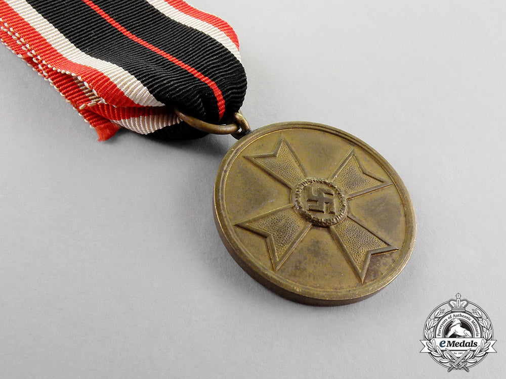 germany._a_grouping_of_a_war_merit_cross_second_class_and_war_merit_medal_c18-0254