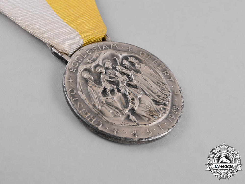 vatican._a_medal_commemorating_pope_paul_vi's_visit_to_the_holy_land1964_c18-025452