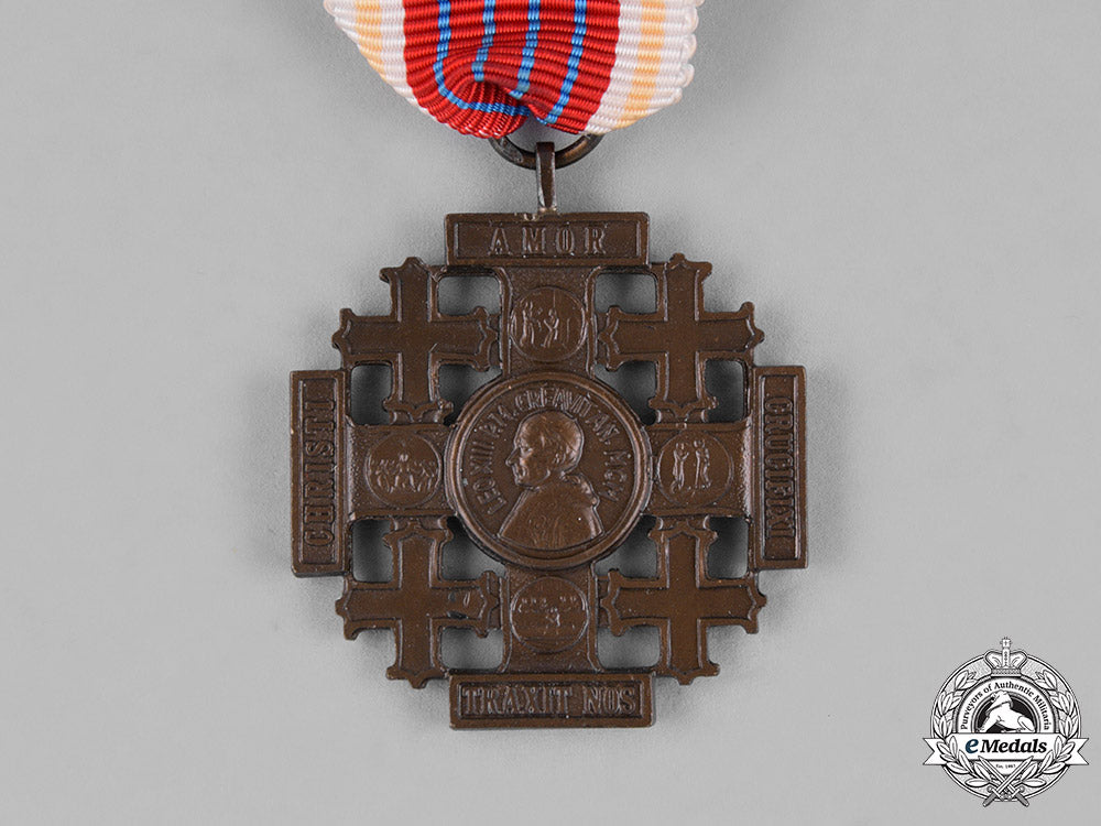 vatican._a_medal_of_the_holy_land,_pilgrims_jerusalem_cross_of_honour,_bronze_grade_c18-025460