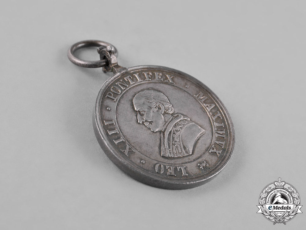 vatican._a_leo_xiii(1878-1903)_benemerneti_medal,_silver_grade,2_nd_class,_type_i,_c.1878_c18-025470