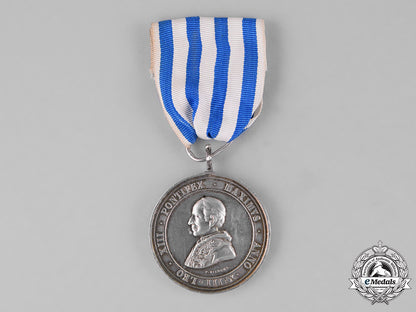 vatican._a_pope_leo_xiii_and_roman_college_commemorative_medal1896_c18-025476