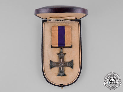 united_kingdom._a_first_war_military_cross,_cased,_to_lieutenant_victor_carrington_lucas,_royal_field_artillery,_kia_during_the_battle_of_messines_c18-025612