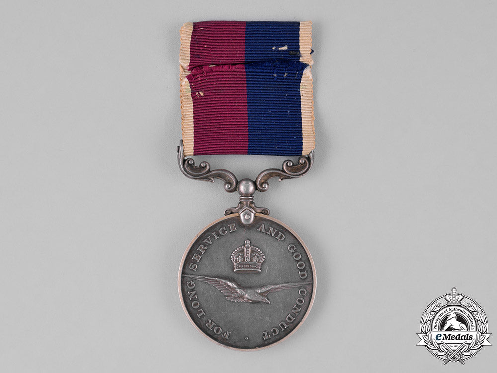 united_kingdom._a_royal_air_force_long_service_and_good_conduct_medal,_to_flight_sergeant_h.v._gledhill,_royal_air_force_c18-025636