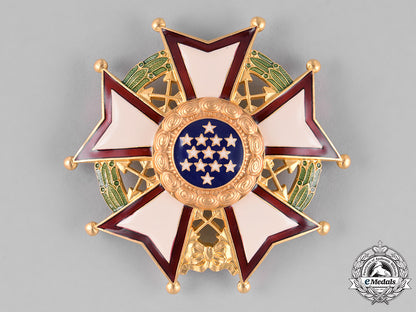 united_states._a_legion_of_merit,_chief_commander,_boxed_c18-025734