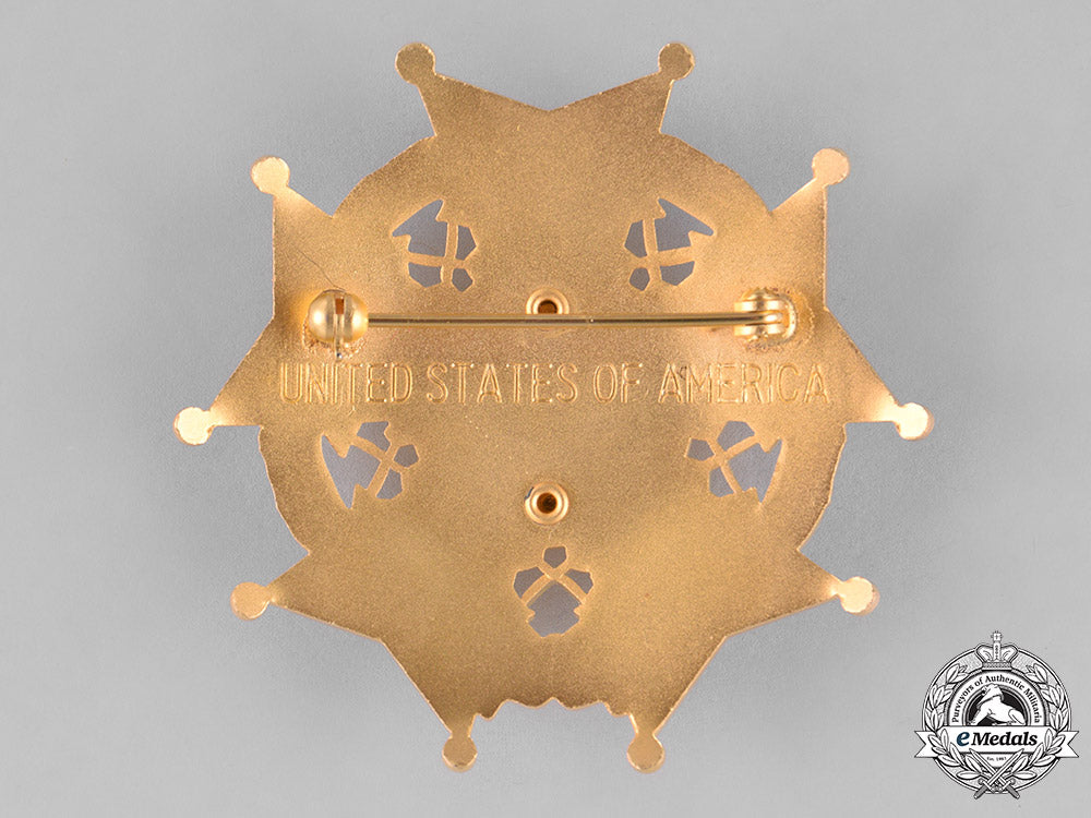 united_states._a_legion_of_merit,_chief_commander,_boxed_c18-025735