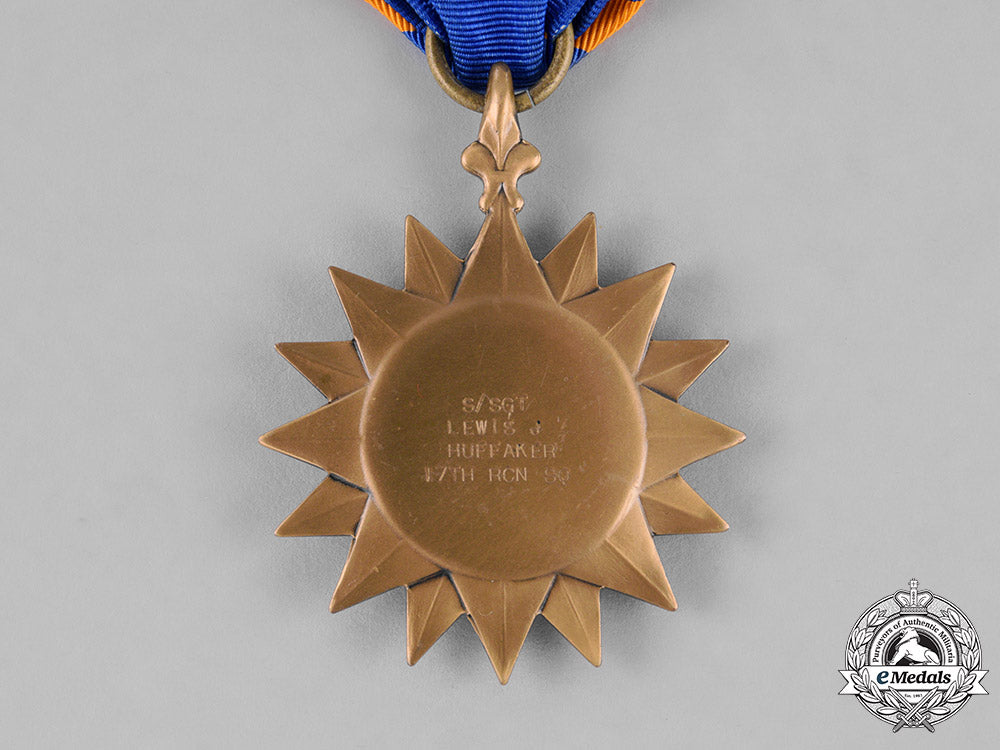 united_states._an_air_medal_to_staff_sergeant_lewis_j._huffaker,17_th_tactical_reconnaissance_squadron,5_th_air_force_c18-025753_1