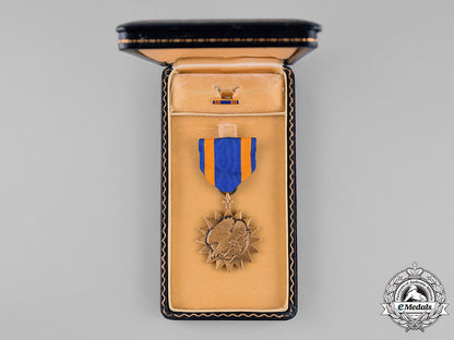 united_states._an_air_medal_to_staff_sergeant_lewis_j._huffaker,17_th_tactical_reconnaissance_squadron,5_th_air_force_c18-025759_1