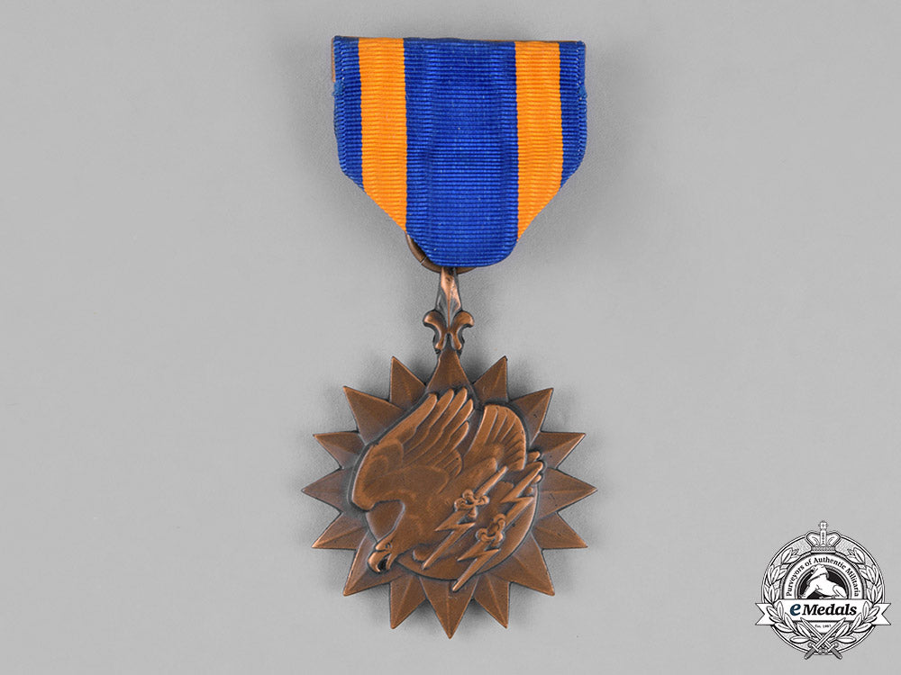 united_states._an_air_medal_to_dfc,_ss_and_bs_recipient2_nd_lieutenant_darby,6147_th_tactical_air_control_kia_c18-025763_1