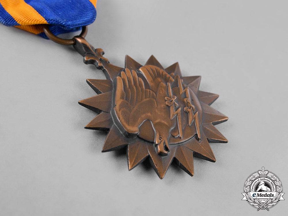 united_states._an_air_medal_to_dfc,_ss_and_bs_recipient2_nd_lieutenant_darby,6147_th_tactical_air_control_kia_c18-025767_1