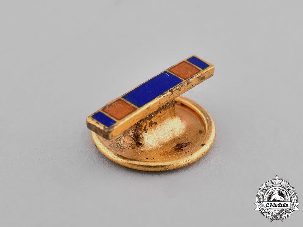 united_states._an_air_medal_to_dfc,_ss_and_bs_recipient2_nd_lieutenant_darby,6147_th_tactical_air_control_kia_c18-025772_1