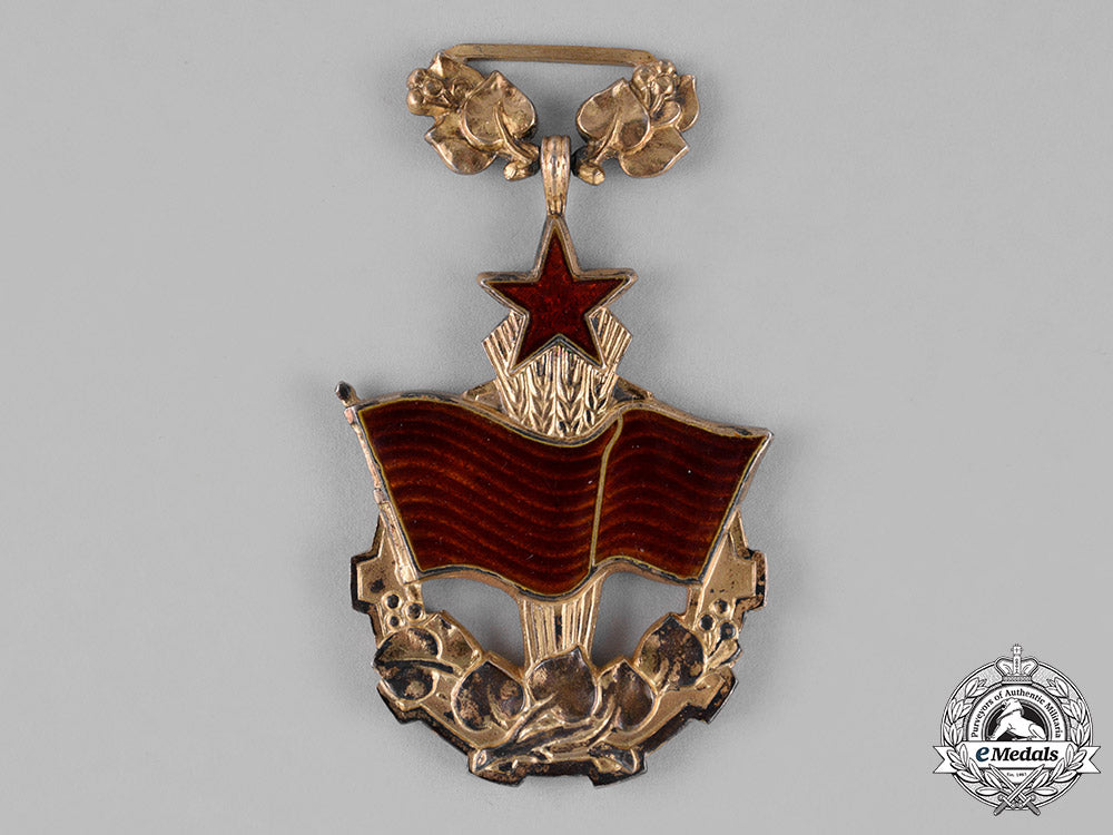 czechoslovakia,_republic._an_order_of_the_red_banner_of_labour,_type_i_by_zukov_c18-025838