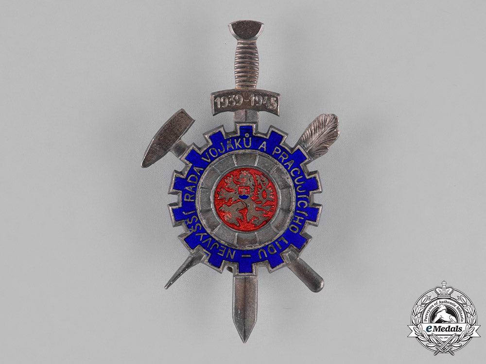 czechoslovakia,_republic._three_badges&_insignia_c18-025864