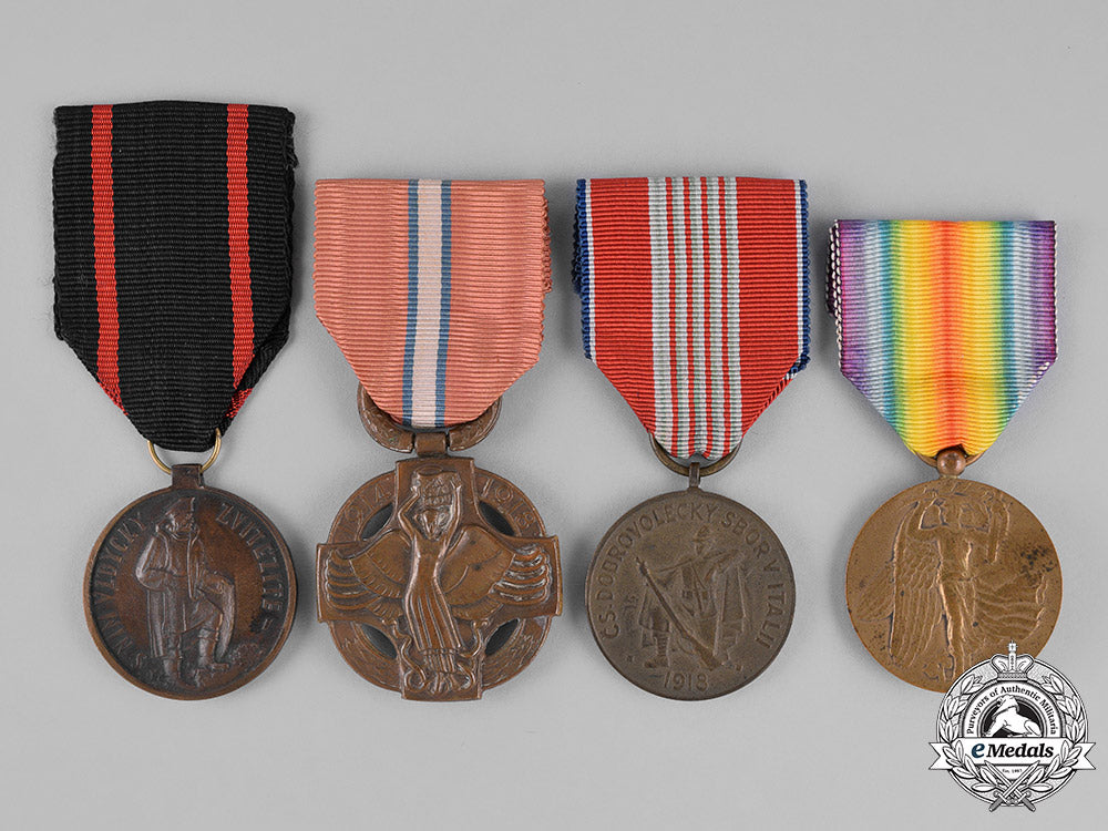 czechoslovakia,_republic._four_awards&_decorations_c18-025867