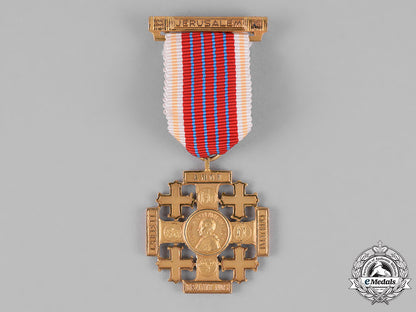 vatican._a_medal_of_the_holy_land,_pilgrims_jerusalem_cross_of_honour,_gold_grade_c18-025881