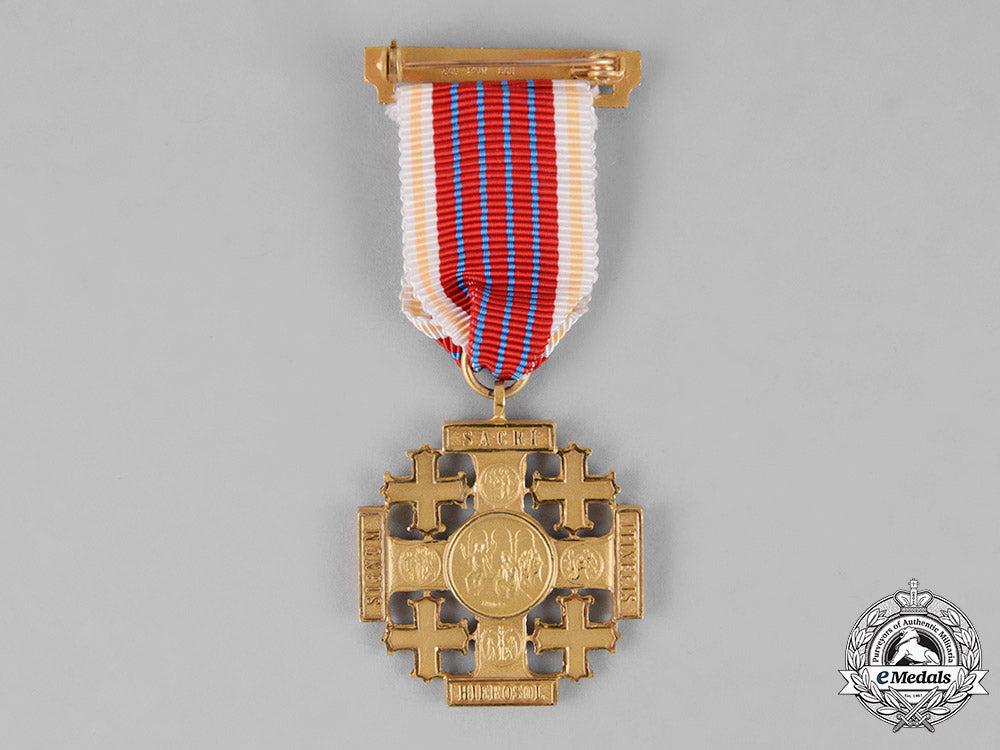 vatican._a_medal_of_the_holy_land,_pilgrims_jerusalem_cross_of_honour,_gold_grade_c18-025884