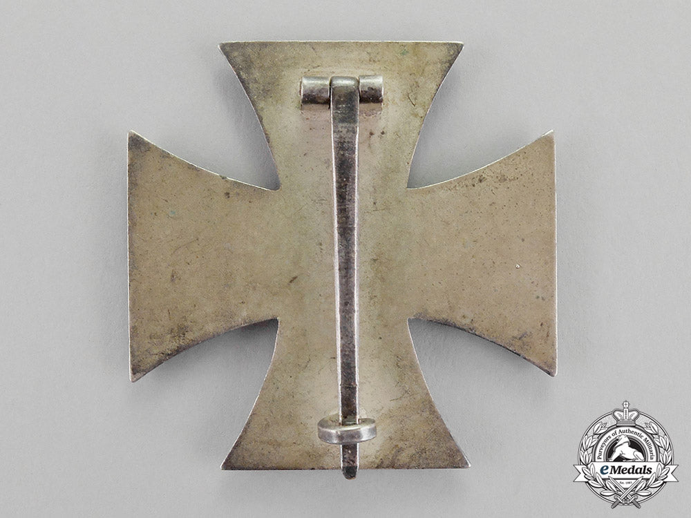 germany._the_dkig&_awards_with_documents_to_artillery_battalion_hauptmann_c18-026