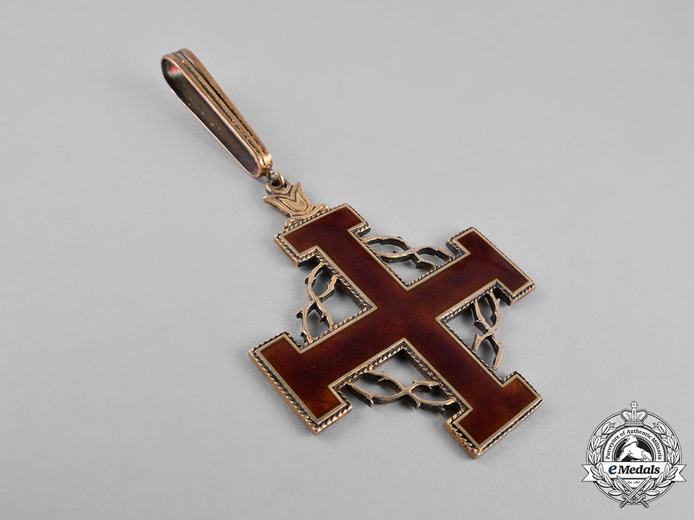 vatican._an_equestrian_order_of_the_holy_sepulchre_of_jerusalem_cross_of_merit,_grand_cross,_c.1965_c18-026064
