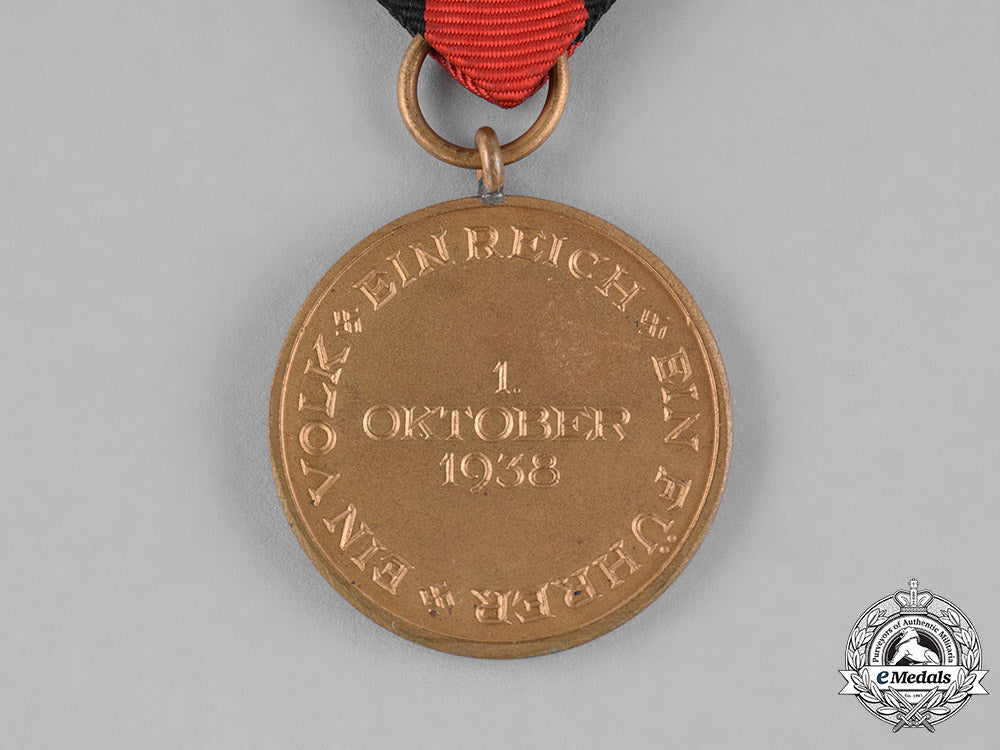 germany._a_grouping_of_two_medals_and_awards_c18-026149