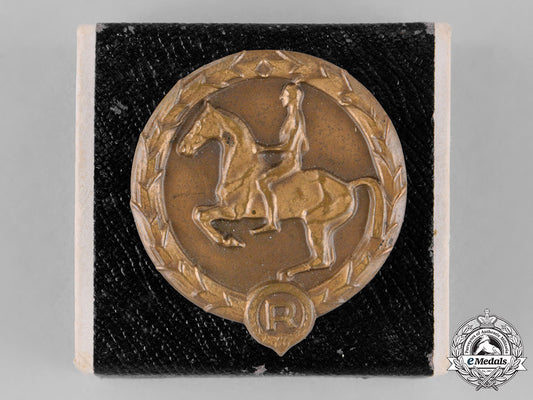 germany._an_equestrian_youths_badge,_in_its_original_presentation_case_of_issue,_by_christian_lauer_c18-026239