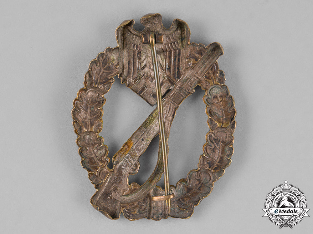 germany._an_early_silver_grade_infantry_assault_badge_c18-026298