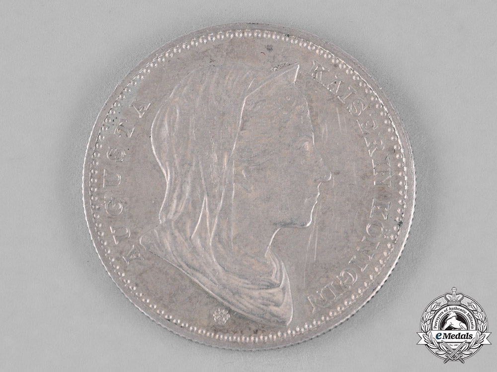 prussia,_state._a_cased_silver_remembrance_medal_for_the_samaritan_queen_augusta_c18-026466
