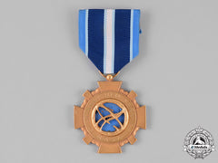 United States. A Nasa Distinguished Service Medal,
