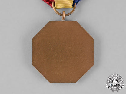 united_states._a_navy_and_marine_corps_medal_c18-026526