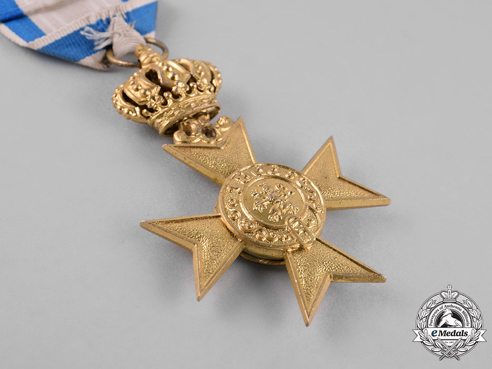 bavaria,_kingdom._an_order_of_military_merit,_war_merit_cross_first_class,_with_crown,_c.1915_c18-026592