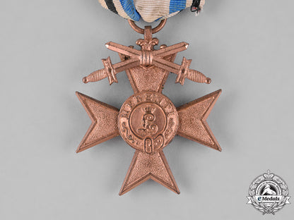 bavaria,_kingdom._a_cased_order_of_military_merit,_war_merit_cross_third_class,_with_swords_c18-026596