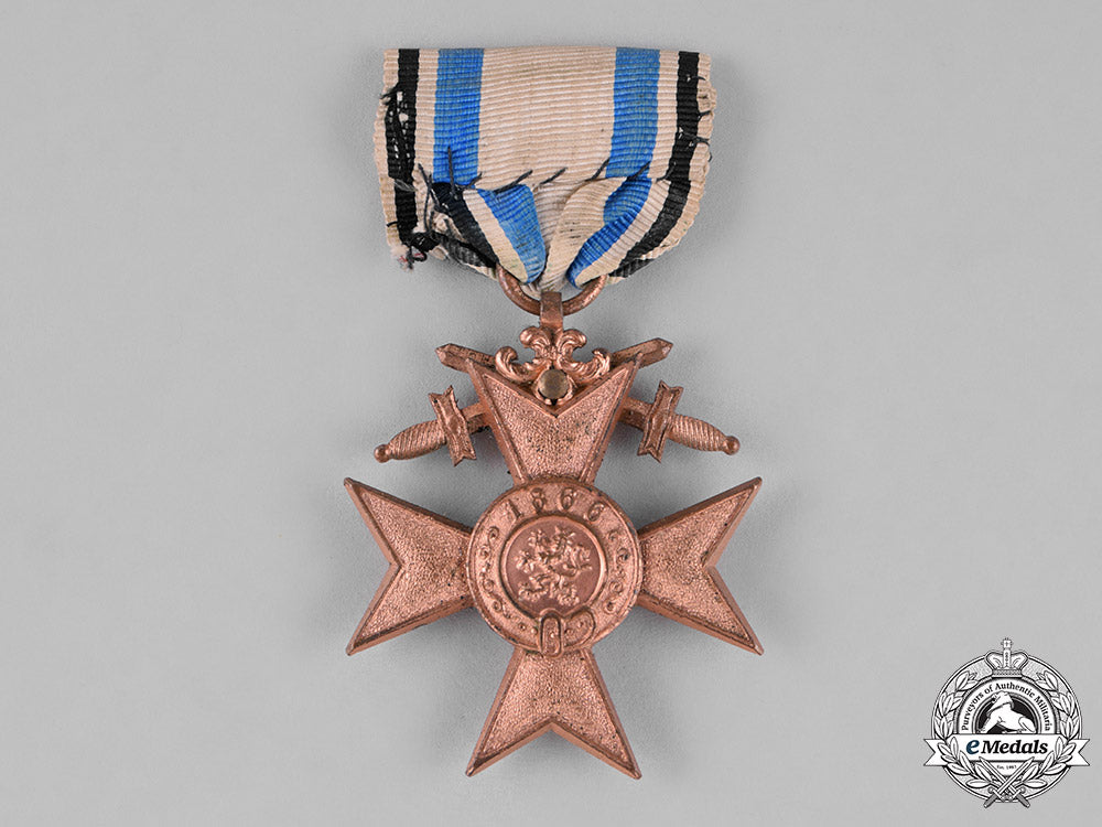 bavaria,_kingdom._a_cased_order_of_military_merit,_war_merit_cross_third_class,_with_swords_c18-026598