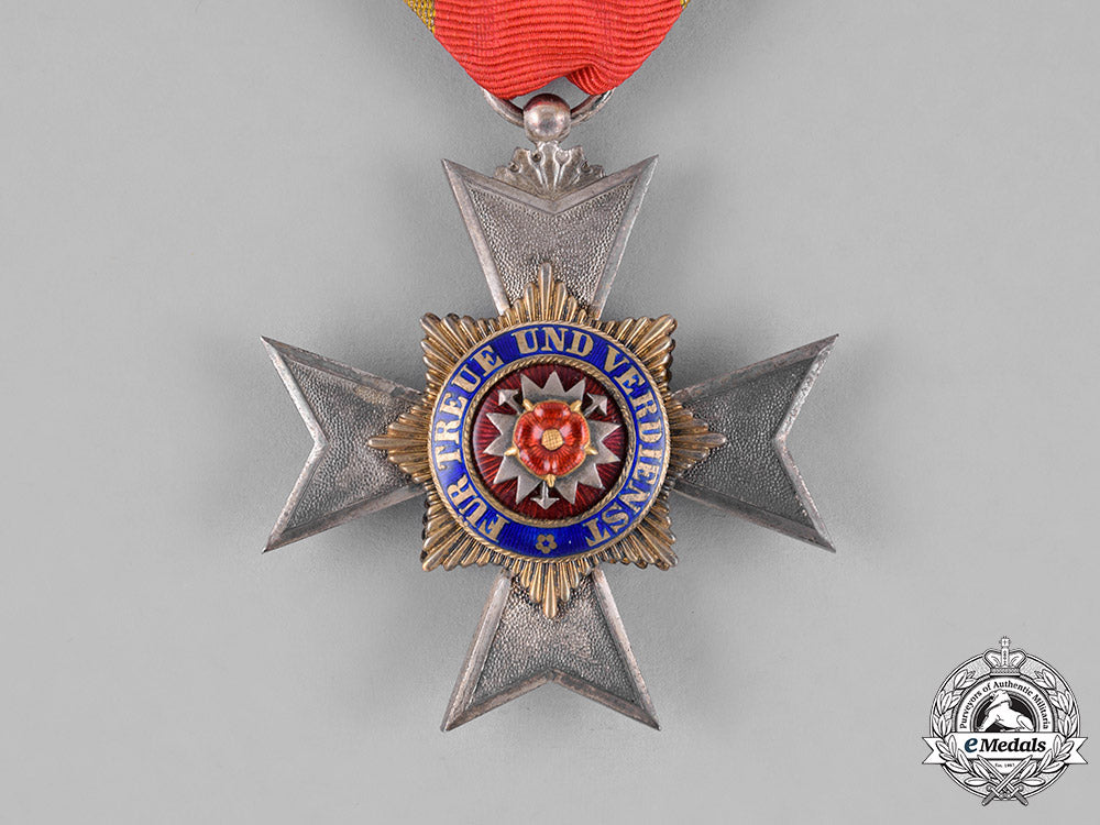 schaumburg-_lippe._a_princley_schaumburg-_lippe_houseorder,_fourth_class,_c.1910_c18-026738