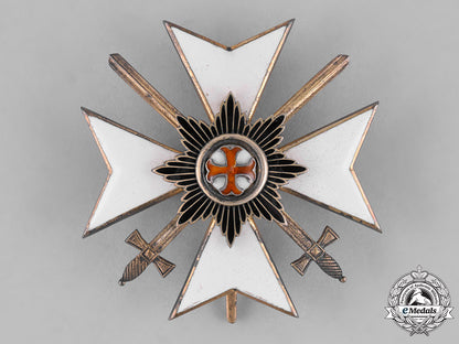 waldeck,_dukedom._an_order_of_merit,_officer’s_cross_with_swords,_c.1914_c18-026744_1_1