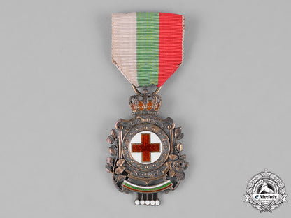 bulgaria,_kingdom._a_german-_made_red_cross_badge,2_nd_class_c18-026827