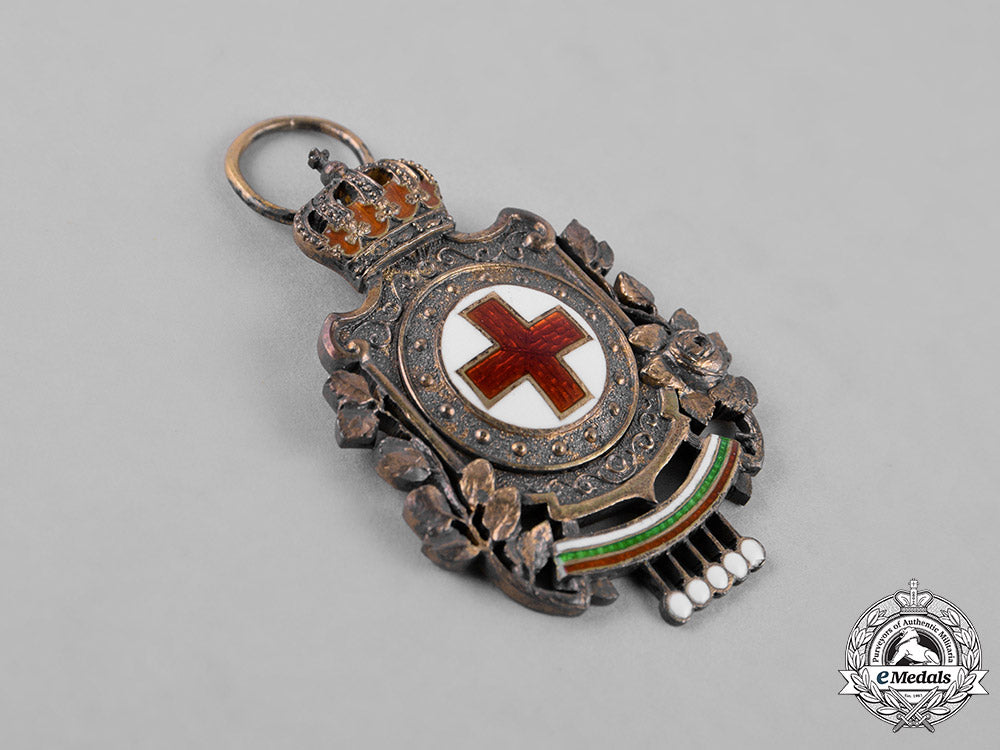 bulgaria,_kingdom._a_german-_made_red_cross_badge,2_nd_class_c18-026830