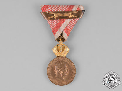 austria,_empire._military_merit_medal,_bronze_grade_with_case_c18-026879