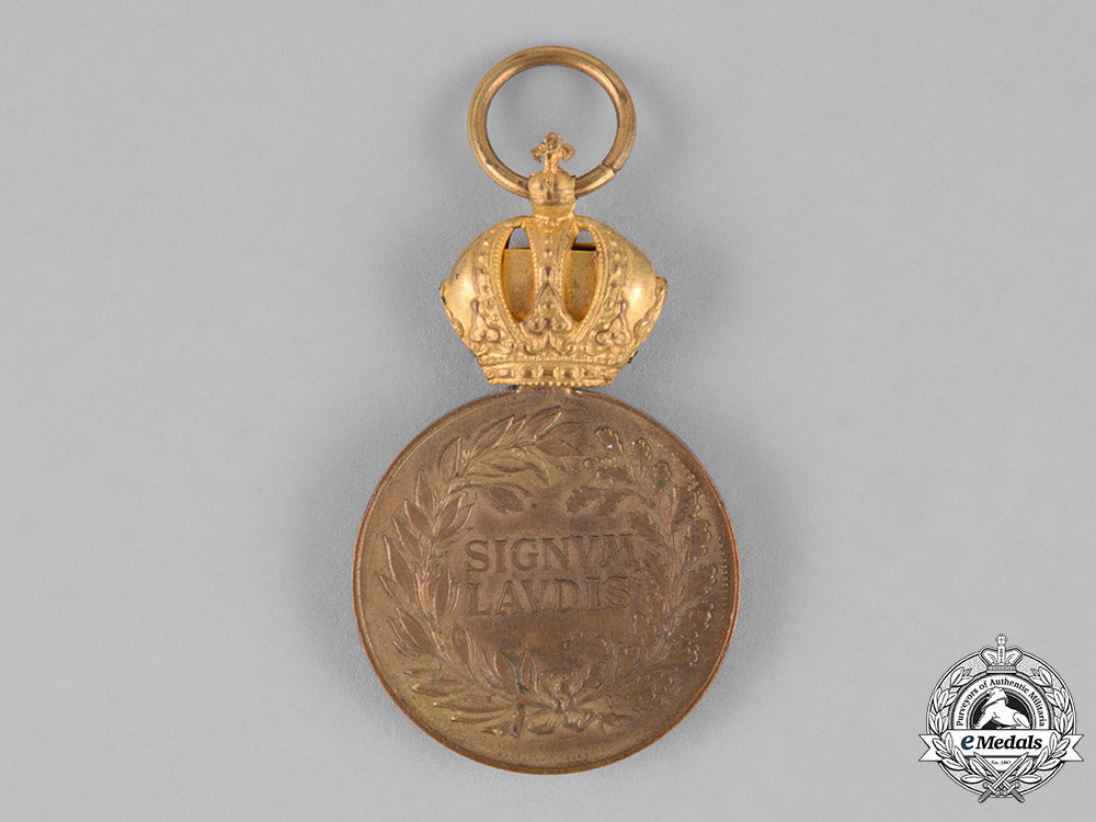 austria,_empire._military_merit_medal,_bronze_grade_with_case_c18-026881