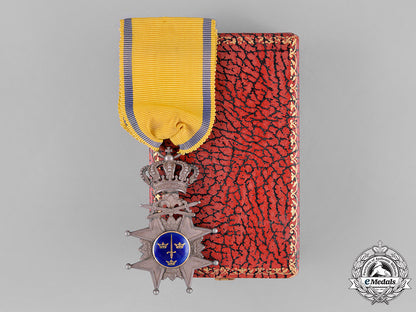 sweden,_kingdom._a_royal_order_of_the_sword,,_silver_cross_with_swords,_c18-026895