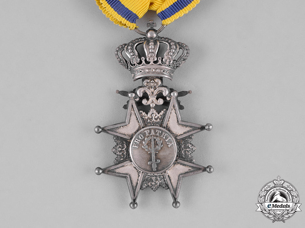 sweden,_kingdom._a_royal_order_of_the_sword,,_silver_cross_with_swords,_c18-026898