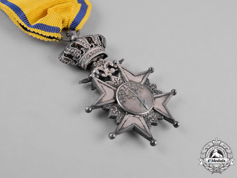 sweden,_kingdom._a_royal_order_of_the_sword,,_silver_cross_with_swords,_c18-026899