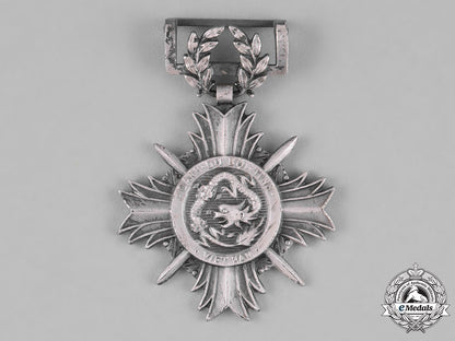 vietnam,_republic._an_armed_forces_medal_of_honour_of_merit,2_nd_class,_c.1960_c18-026942