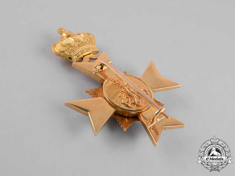schaumburg-_lippe._a_princley_schaumburg-_lippe_houseorder,_officer's_cross_in_gold,_c.1910_c18-027069