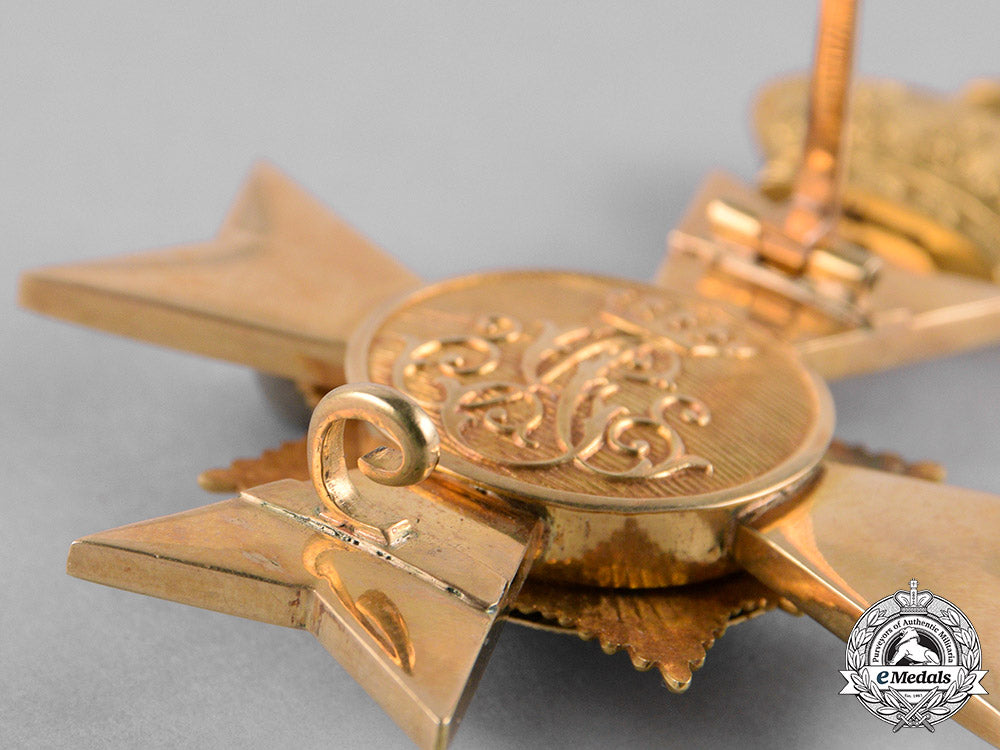 schaumburg-_lippe._a_princley_schaumburg-_lippe_houseorder,_officer's_cross_in_gold,_c.1910_c18-027072