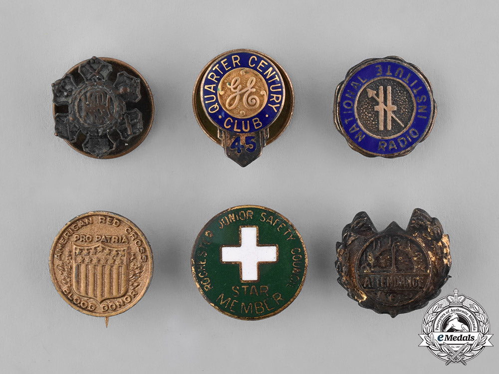 united_states.twenty_insignia_badges_c18-027121_1_1