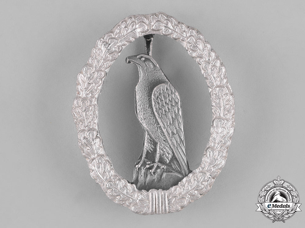 germany,_federal_republic._a_retired_luftwaffe_pilot_badge,_alternative1957_version_c18-027183