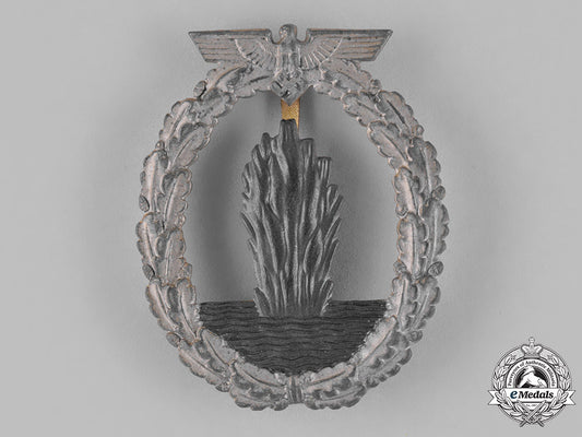 germany,_kriegsmarine._a_minesweeper_war_badge_by_forester&_barth_c18-027189